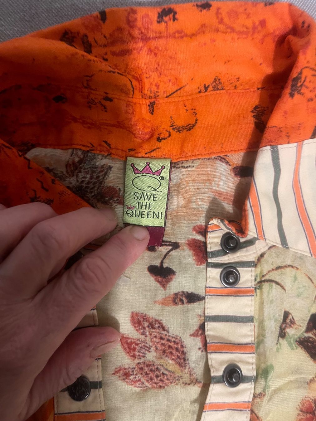 Camicette: Save the Queen  Bluse – Nuovo (secondo la descrizione) da Hinterkappelen venduto da simona67