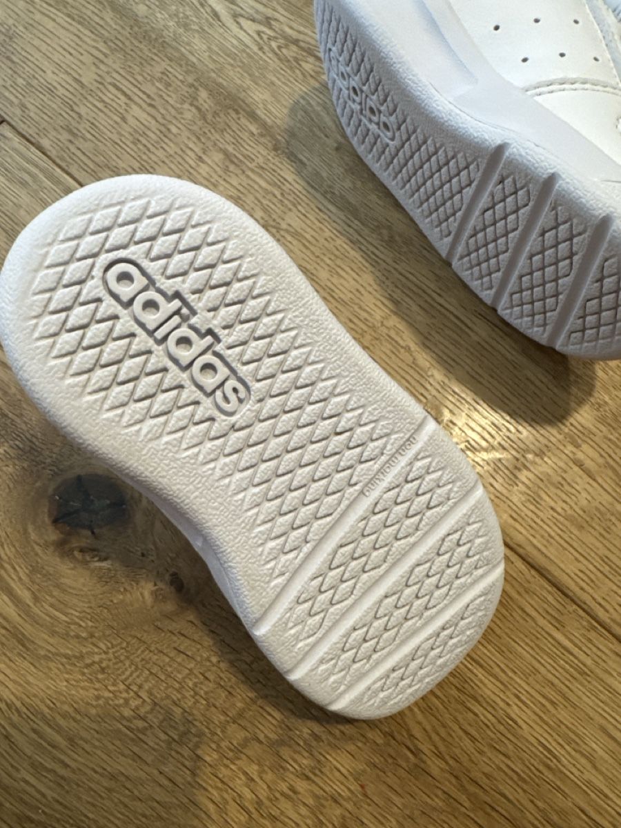 Adidas Scarpe per ragazzi: Neuwertiger adidas Sneaker, Gr.21 – Nuovo (secondo la descrizione) da St. Gallen venduto da Venus1010 1