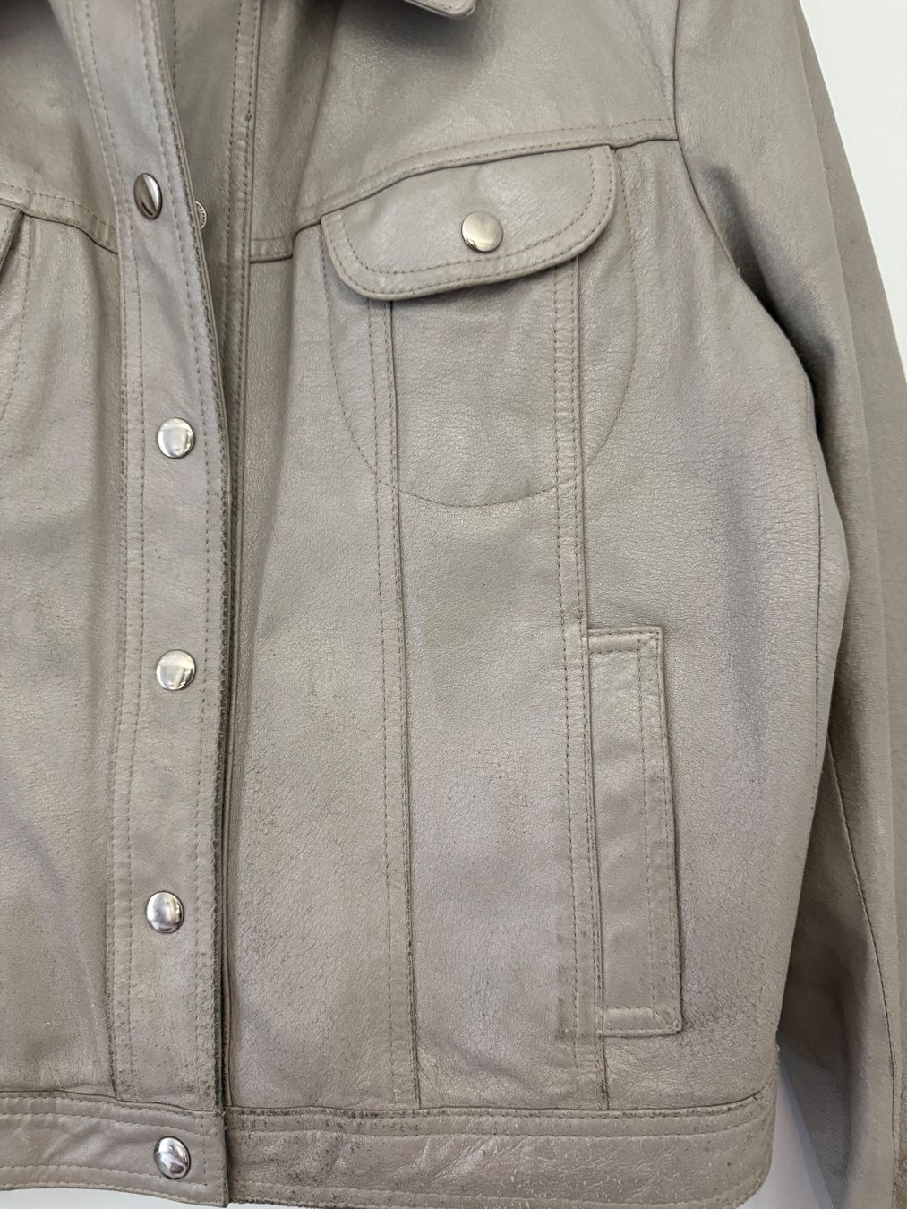 Giacche: Vintage Echtlederjacke Gr. 42 silber von Leonardo – Usato da Oetwil an der Limmat venduto da Prinzaessli123 2