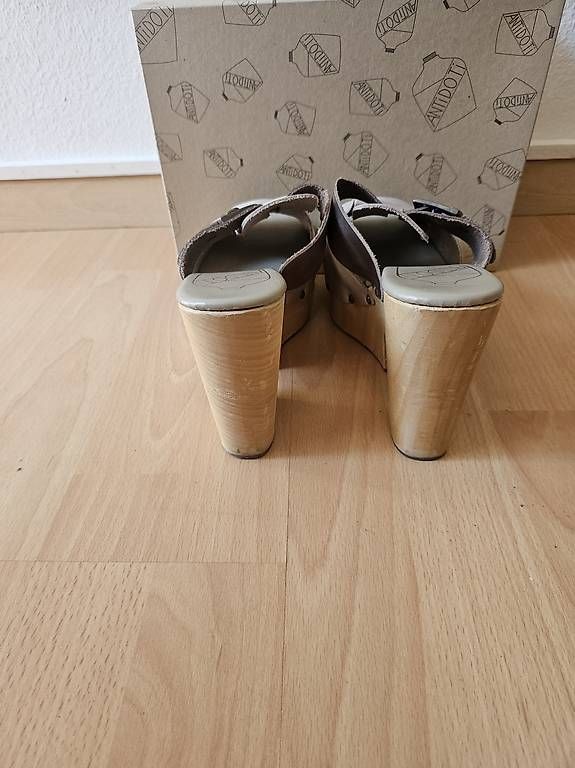 Damenschuhe: Antidoti Clogs/Mules, Beige, Gr.40  – Gebraucht aus Zürich von Elena231 3