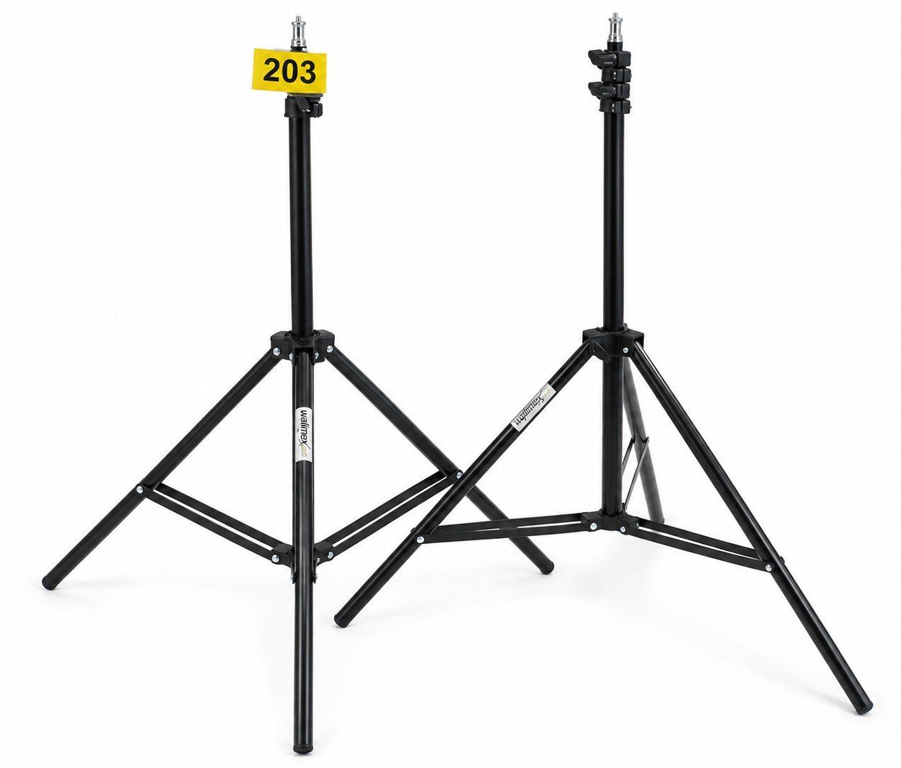 Treppiedi & Teste: 2 Stk. TecTake Lampenstative / Studiostative, Nr. 203 – Usato da Kottwil venduto da Crazyrolf