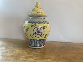 Asiatische Miniatur Vase, Gelb, Handbemalt, Sammlerstück