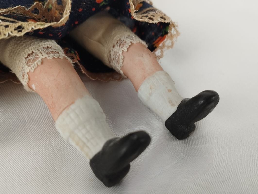 Bambole: Porzellanpuppe – Usato da Schübelbach venduto da Restwert_Schubelbach 3