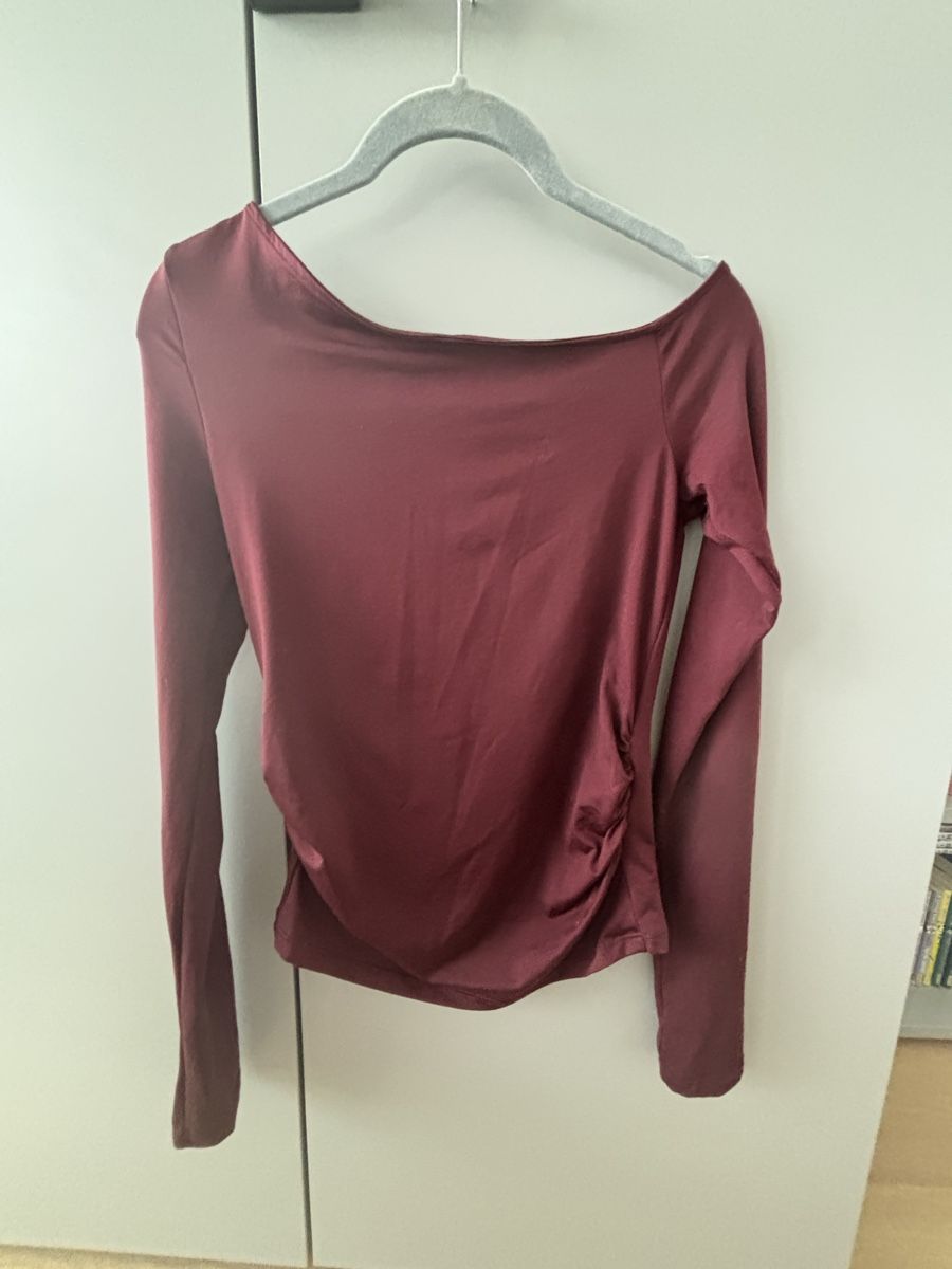 H&M Top: Top manche longue asymétrique  – Usato da Chêne-Bougeries venduto da E.bsch