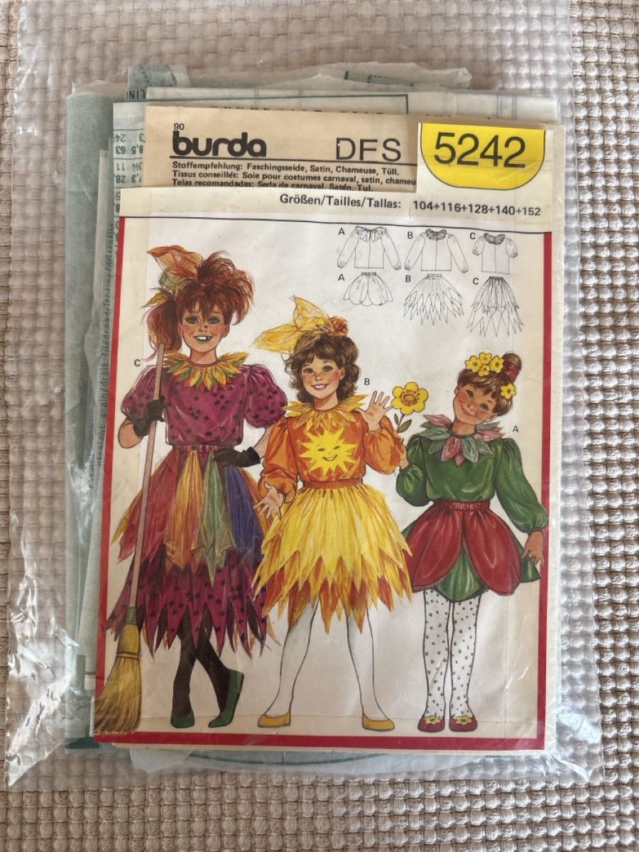 Cartamodelli: Burda Schnittmuster / Kinder Kostüm – Usato da Rümlang venduto da SchumBru10