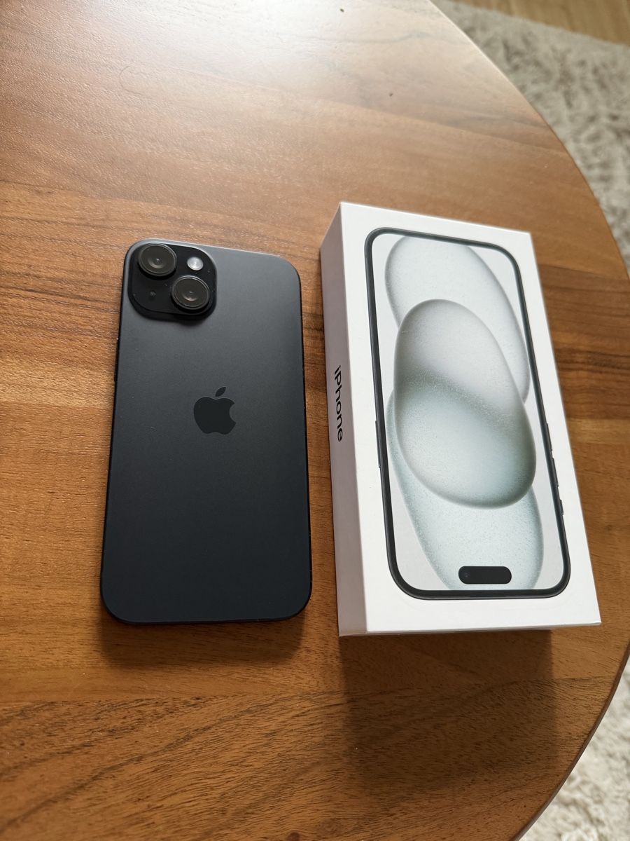 Apple Portables: iPhone 15 128GB Black – D'occasion à Erlenbach ZH par narelke 1