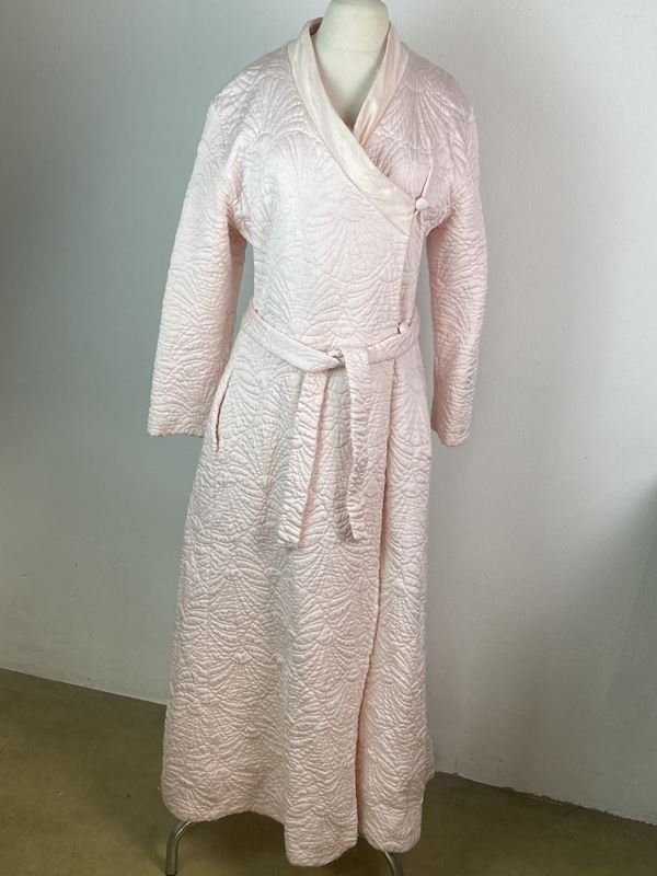 Dior Cappotti: DIOR | Hausmantel | Seide und Kaschmir | M – Usato da Wittenbach venduto da Restwert_St-Gallen 6