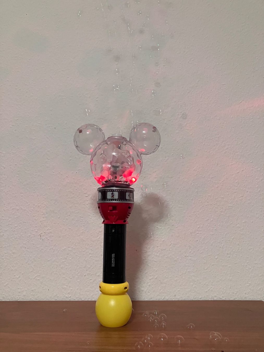 Disney Giocattoli: Mickey-Mouse-Seifenblasenstab ( Disney) – Usato da Adliswil venduto da E.A.M 3