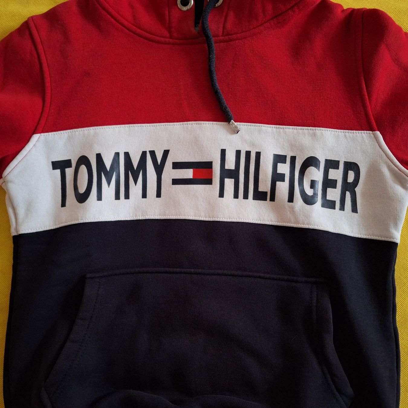 Tommy Hilfiger Maglioni & Felpe: Tommy Hilfiger Hoodie, Grösse S – Usato da Hettenschwil venduto da Schneuggi2 2