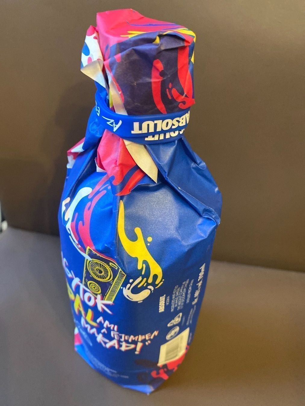 Absolut Vodka Bevande alcoliche: Absolut Vodka X Flour – Nuovo (secondo la descrizione) da Burg AG venduto da Lobo016 3
