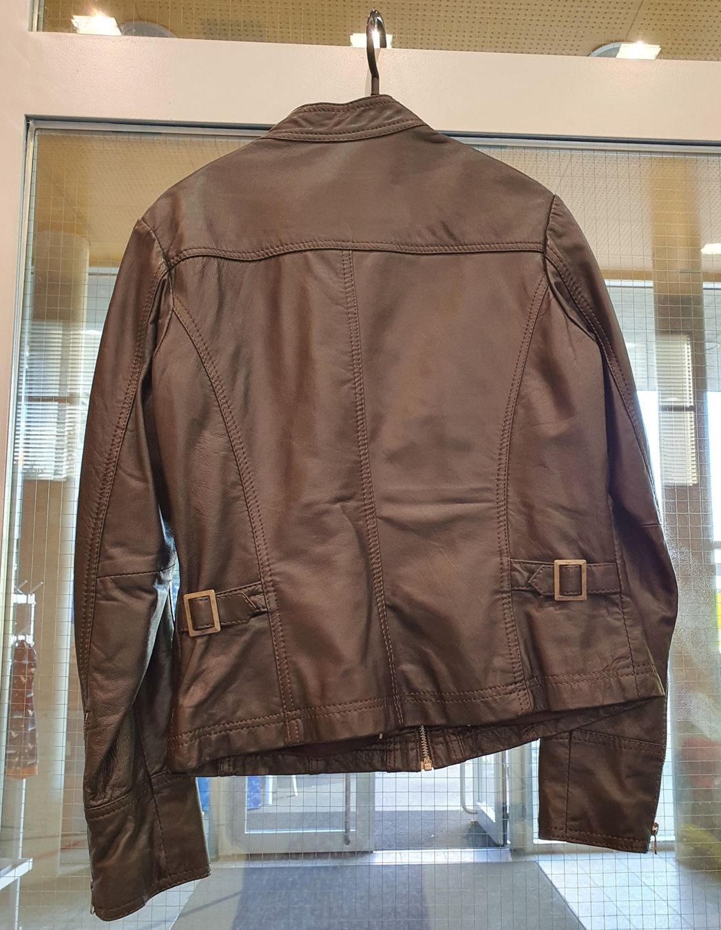 Tom Tailor Giacche: Wunderschöne braune Lederjacke von Tom Tailor, Grösse L – Usato da Hellsau venduto da Stina1978 1