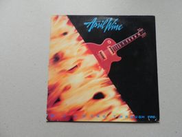LP Canada Hardrock Band April Wine 1985 Walking through Fire