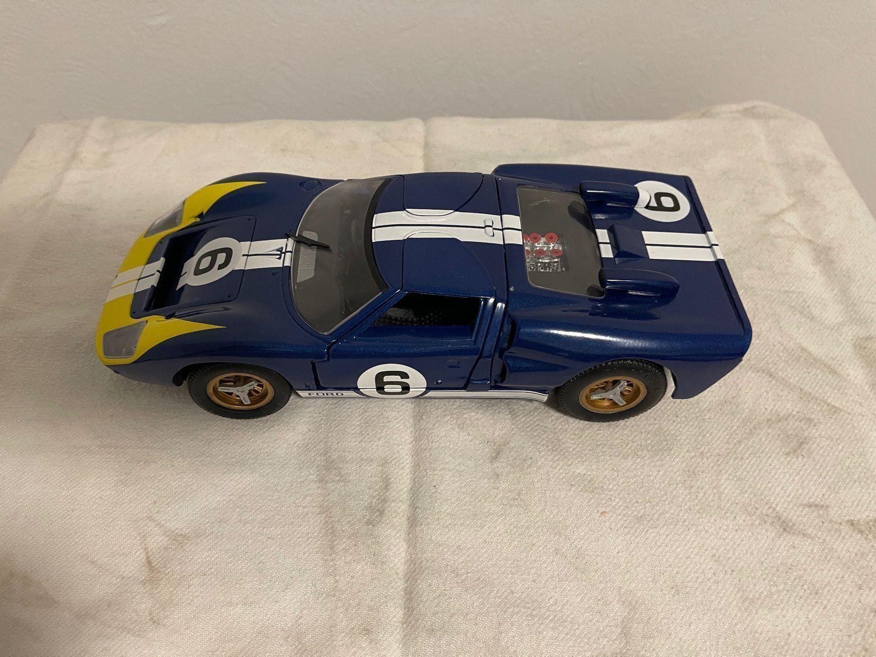 Modellbausätze & Standmodelle: FORD GT40 (1:18) – Gebraucht aus Maroggia von dag61 2
