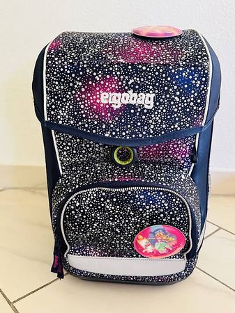 Schulthek Ergobag Cubo, viel Zubehör, sehr guter Zustand