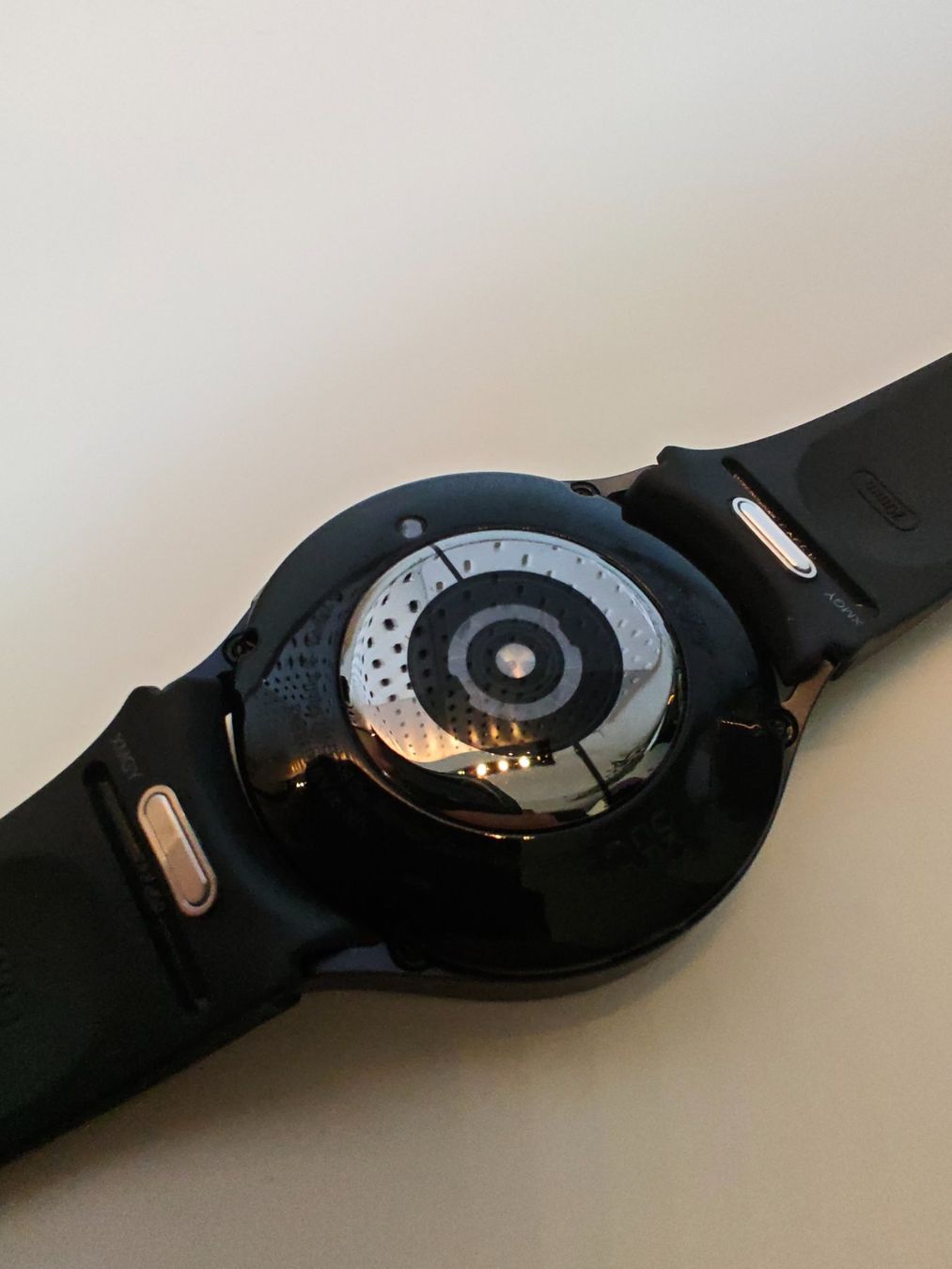 Samsung Smartwatch: Samsung Galaxy Watch 6 Graphite 44mm – Neu (gemäss Beschreibung) aus Chur von Bergsteiger27 7
