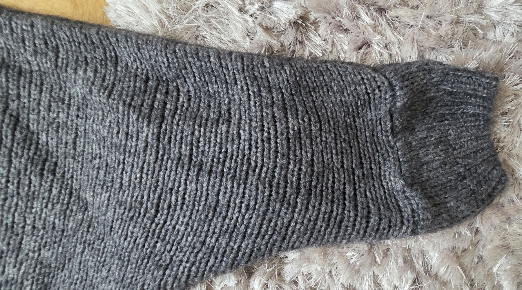 Maglioni & Felpe: Pull laine Gris chiné Taille Unique – Usato da Yverdon-les-Bains venduto da van_dq65 3