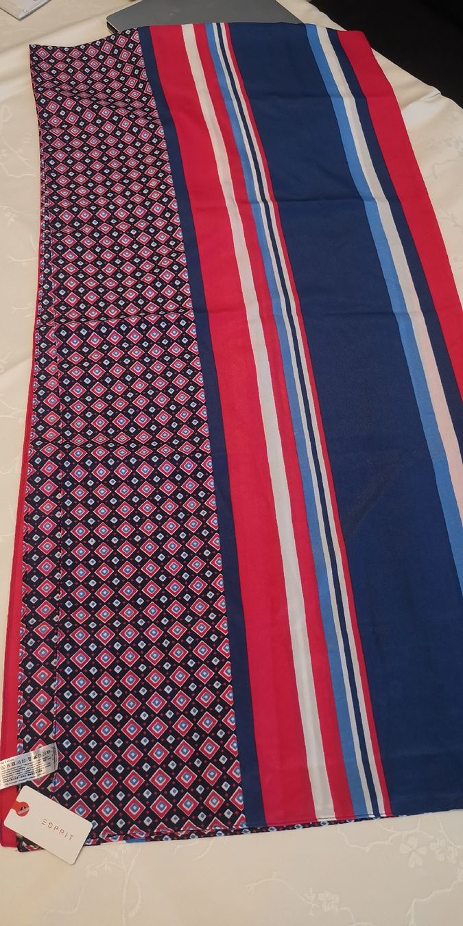 Esprit Foulards, Tücher & Schals: ESPIRIT Schal Tuch gestreift, NEU – Neu und originalverpackt aus Itingen von schweizersternchen 1