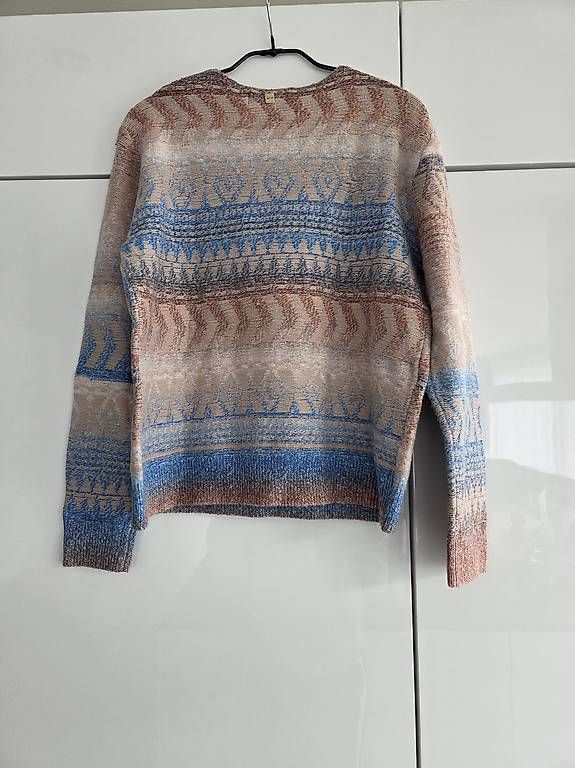 Pulls & Sweat-shirts: Gemusterter Pullover Damen – D'occasion à Rüfenacht BE par Biancaro 2