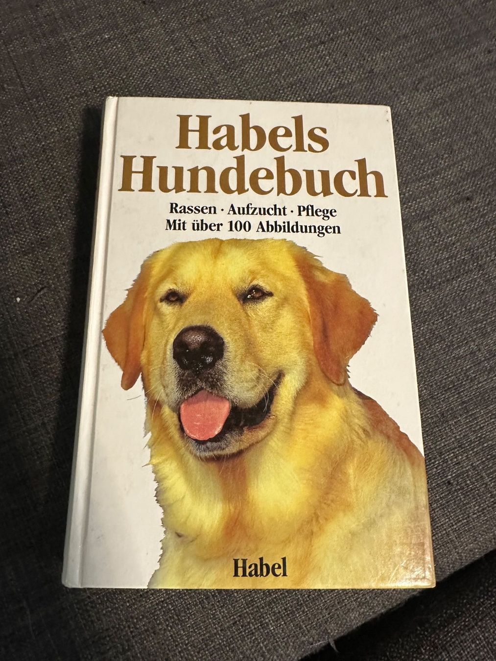 Libri: Habels Hundebuch – Usato da Schaan venduto da Hermine2018