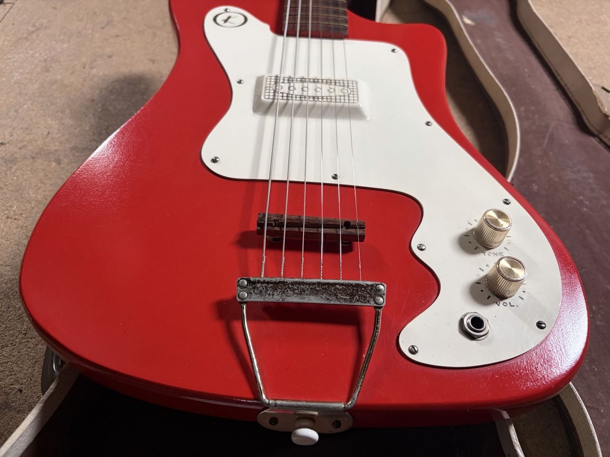 Strumenti musicali: 1965 Kay K-310 – Usato da Winterthur venduto da Rhodijn 3