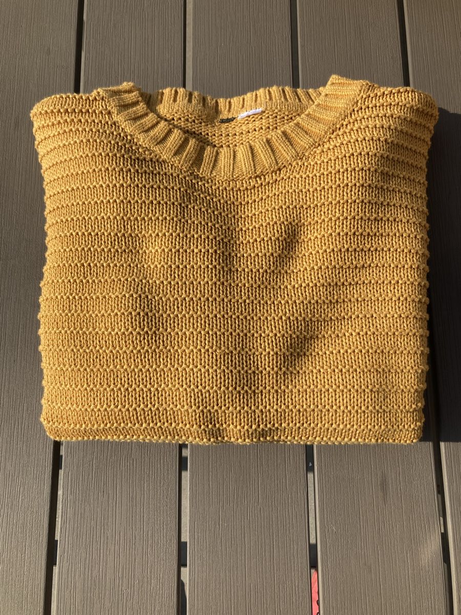 Pulls & Sweat-shirts: Gelber Pullover – D'occasion à Kesswil par Branca-01