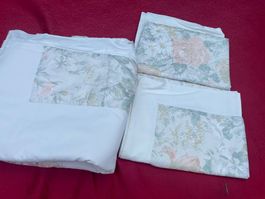 Leintuch und 2 Kissen Überzug mit Blumen 2x 85x55 u 255x220