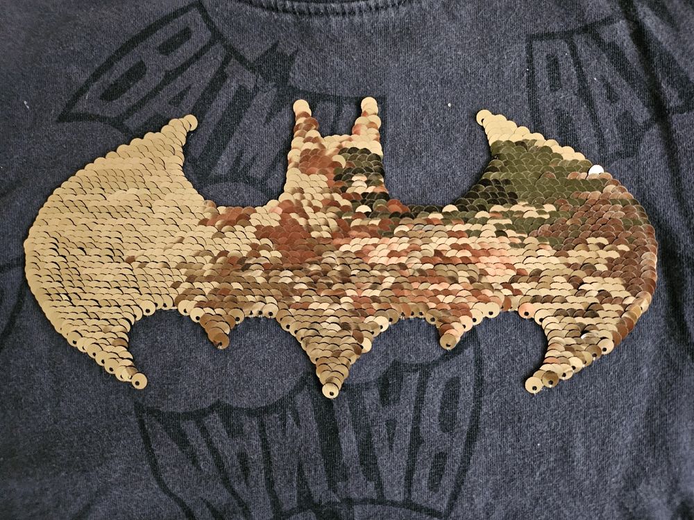 H&M Camicie, T-shirt & Polo: Batman Pailletten Langarmshirt Gr. 104 – Usato da Rapperswil SG venduto da dslemer 1