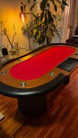 Professioneller Pokertisch mit Becherhalter und Chiprack