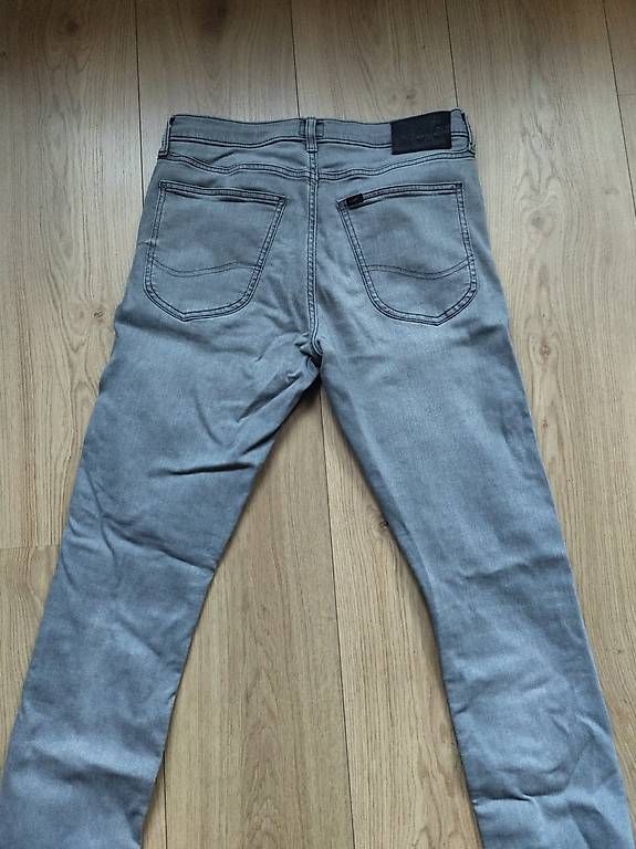 Jeans: Lee Jeans Luke W31 L32 – Usato da Küttigen venduto da SimiKimi7 1