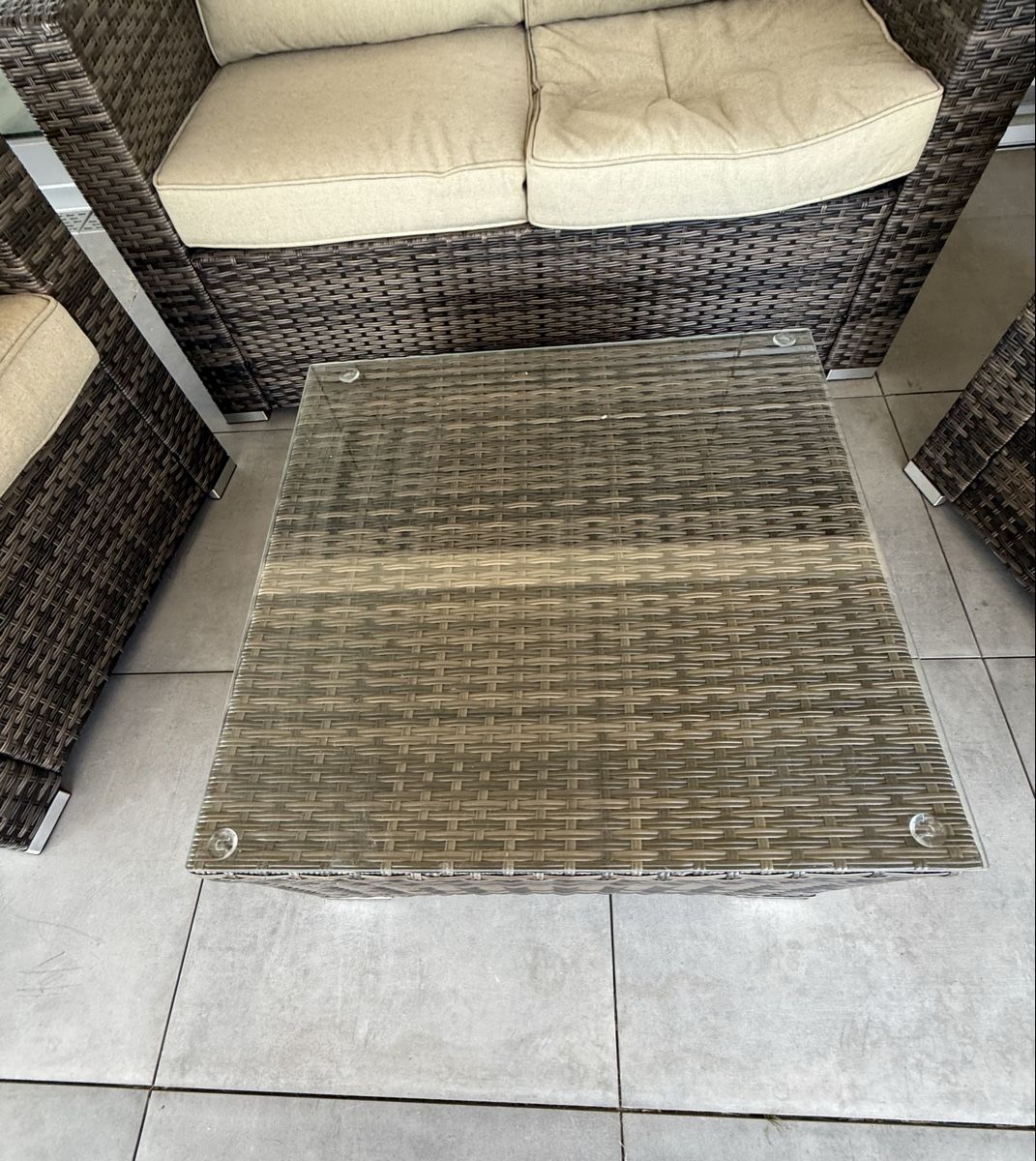 Set di tavolo e panche: Lounge limare   4 Teilig  – Usato da Pfeffikon LU venduto da pepino17 7