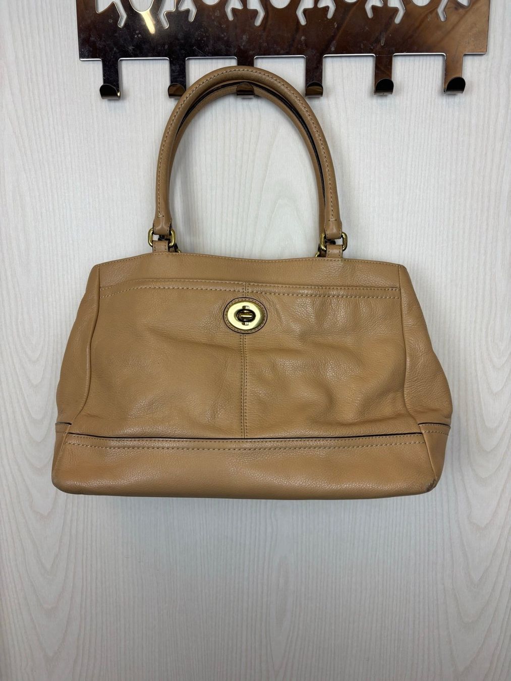 Coach Taschen für Damen: Coach Leather Shoulder Bag – Gebraucht aus Tägerwilen von Akh.Boutique
