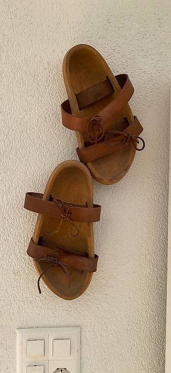 Chaussures hommes: Antike Holzschuhe  – D'occasion à Plons par sus_ltg8