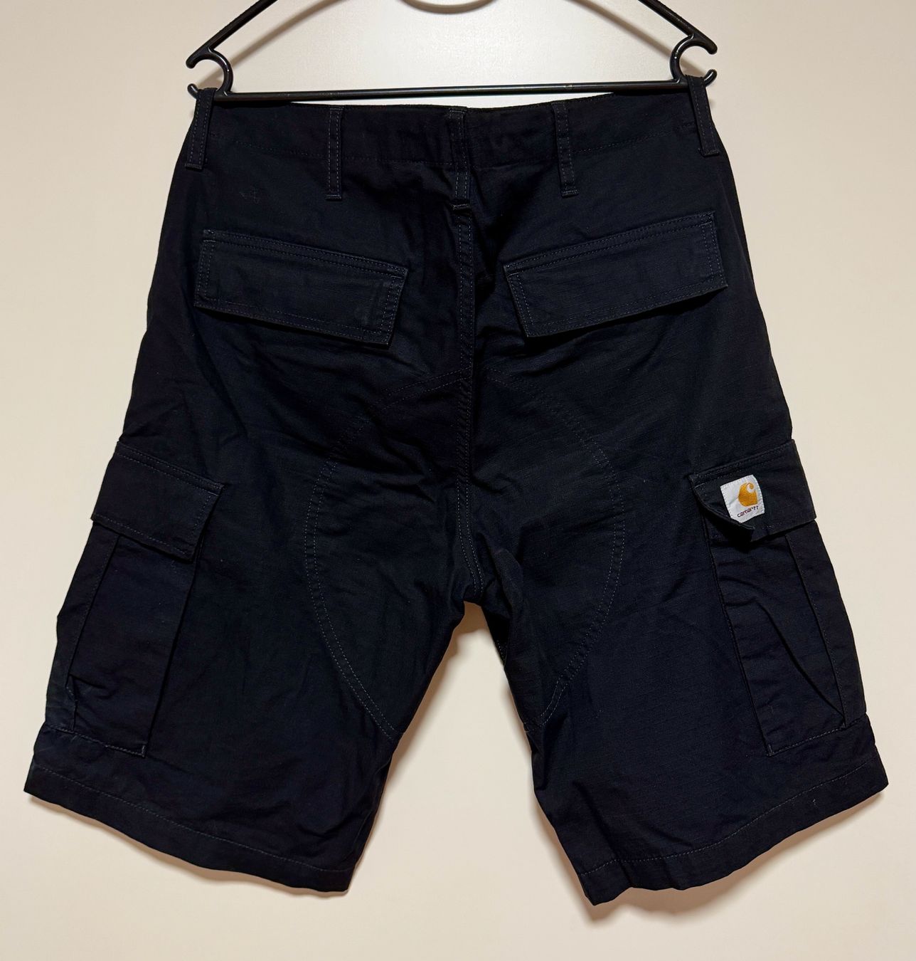 Carhartt Hosen: Carhartt Regular Cargo Short Schwarz, Grösse 32 – Gebraucht aus Zürich von Olid-ZH 1