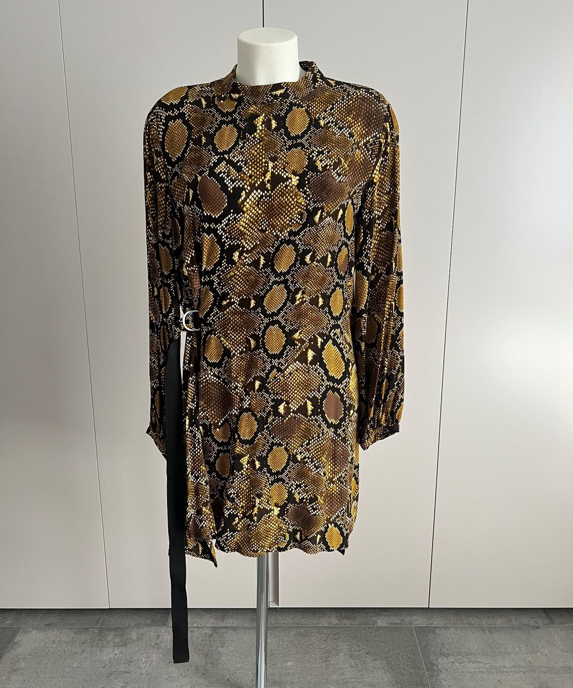 Zara Vestiti: NEW! Zara Python dress - Size L – Nuovo (secondo la descrizione) da Cama venduto da UnleashdByAna