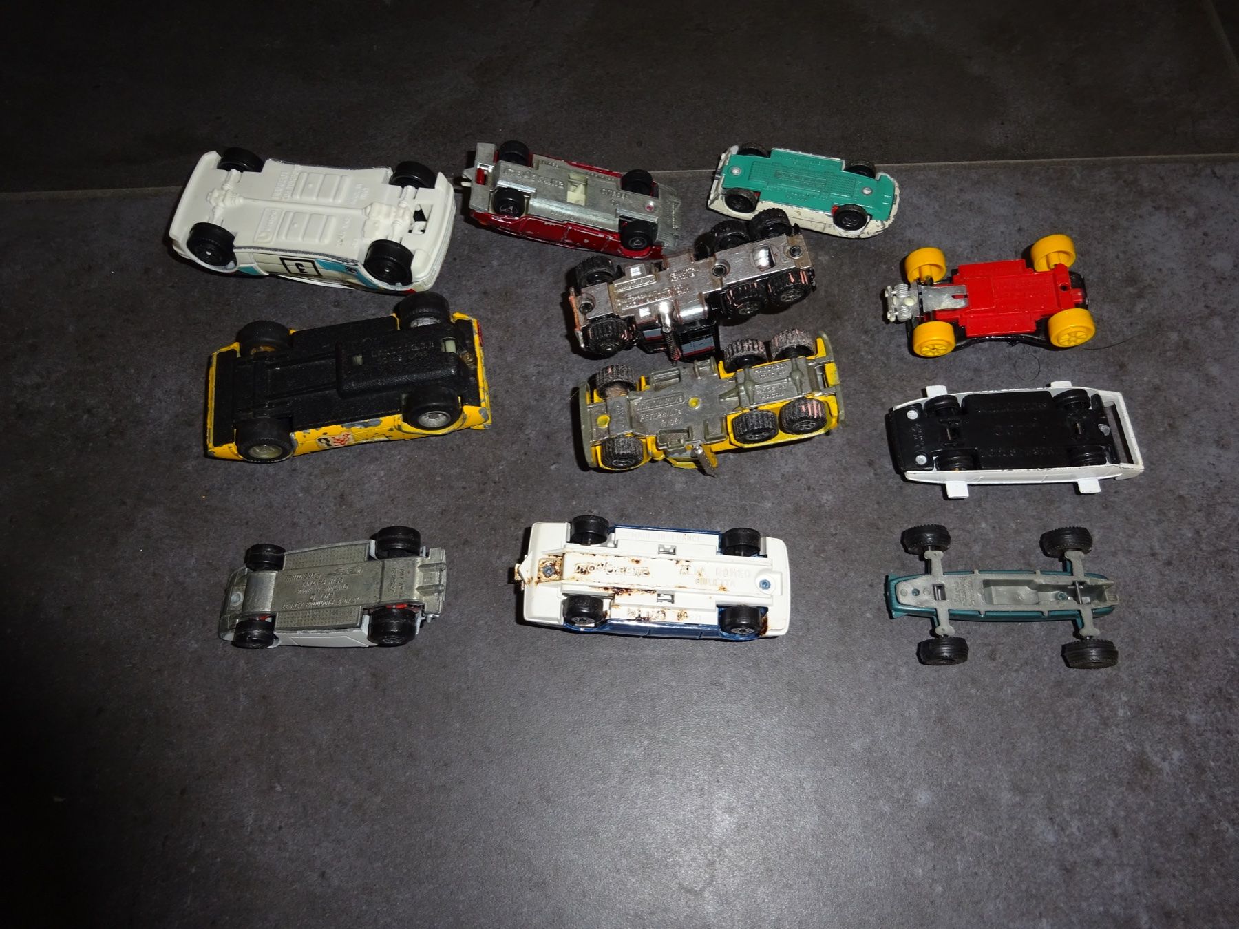 Spielzeuge: Lot 11 voitures Vintage – Gebraucht aus Sierre von sud_fg5q 1