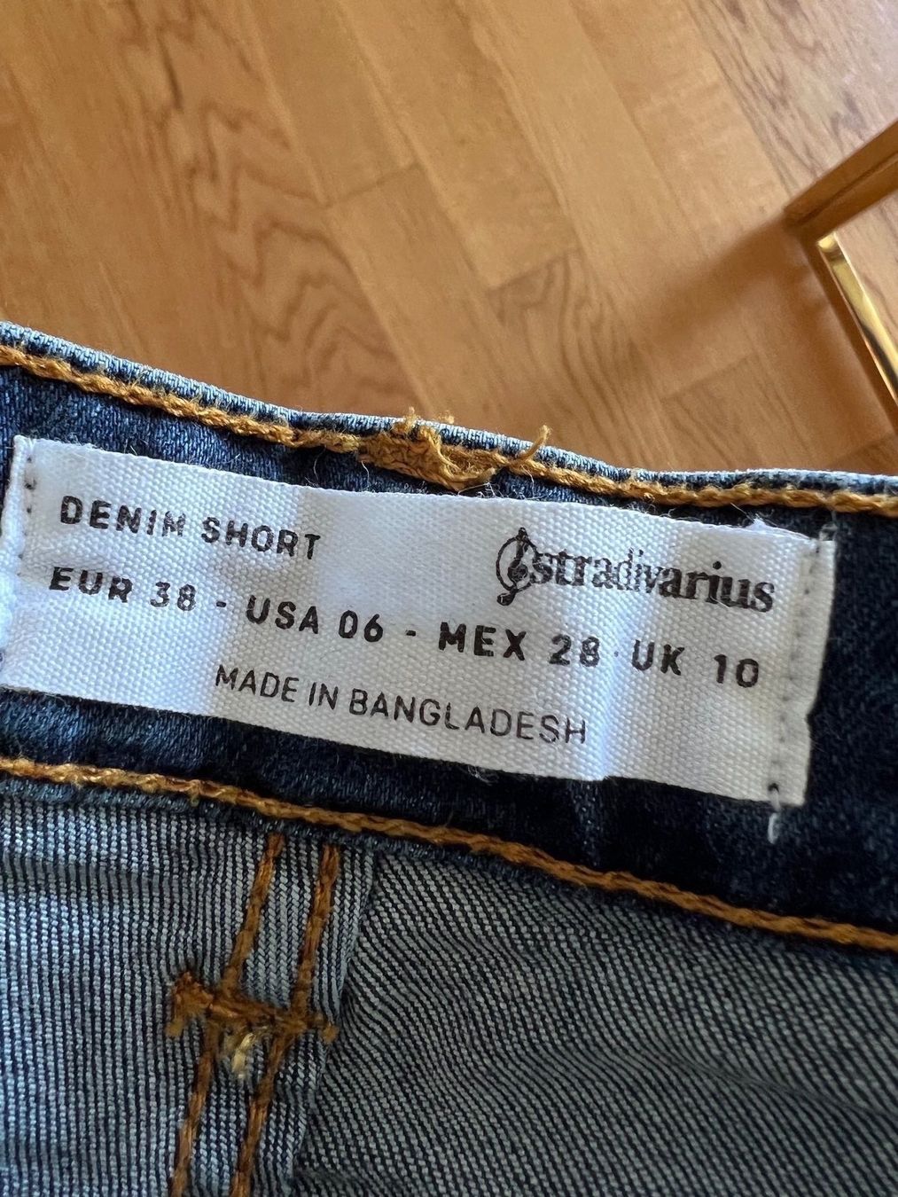 Stradivarius Jeans: Jeans Shorts Gr. M von Stradivarius – Gebraucht aus Dübendorf von karim1409 2