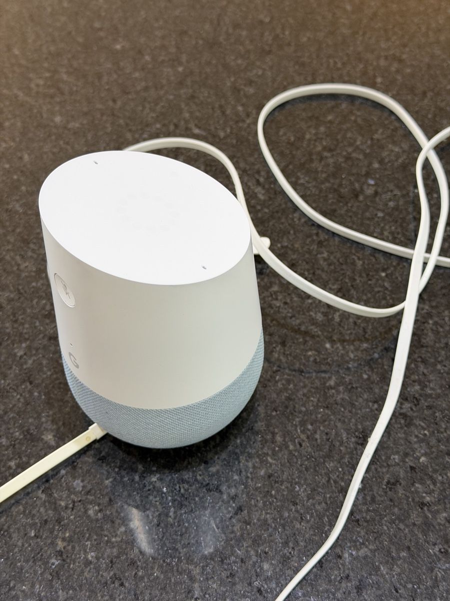 Google Lautsprecher: Google Home Smart Speaker – Gebraucht aus Unterägeri von jpetters 1