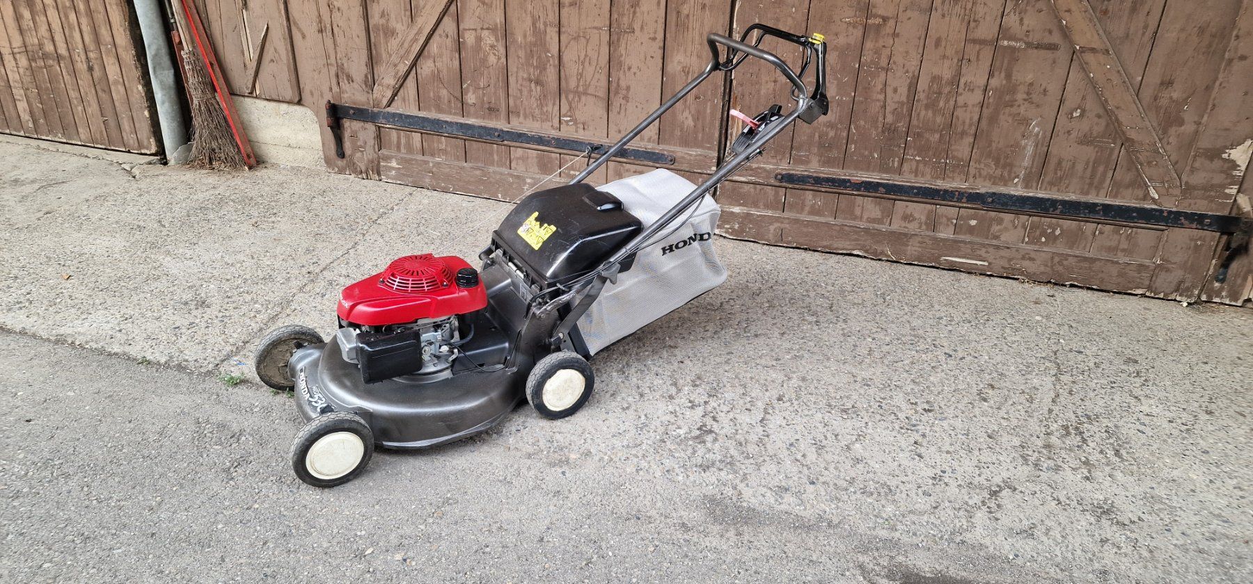Honda Tagliaerba: Honda Profi Rasenmäher HRD536C – Usato da Tagelswangen venduto da Axel_36 1