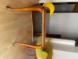 Superbe table basse en bois avec plateau en loupe – style an