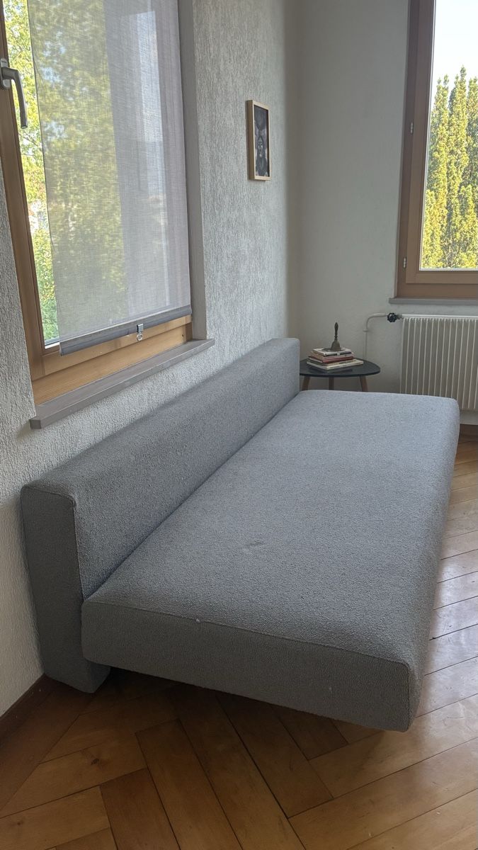 Sofas: Canapé lit – D'occasion à Delémont par Jinjule