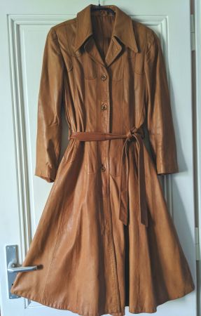 BOUM SPORT : Manteau en cuir fauve 38