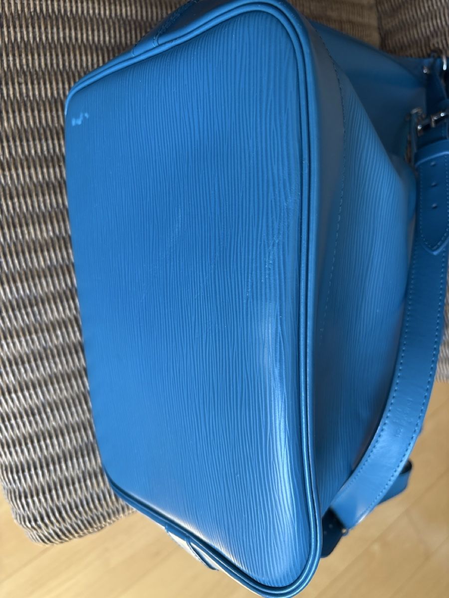 Louis Vuitton Borse da donna: Moderne Louis Vuitton Cyan Noe Beutel – Usato da Pratteln venduto da sab_whk9 5