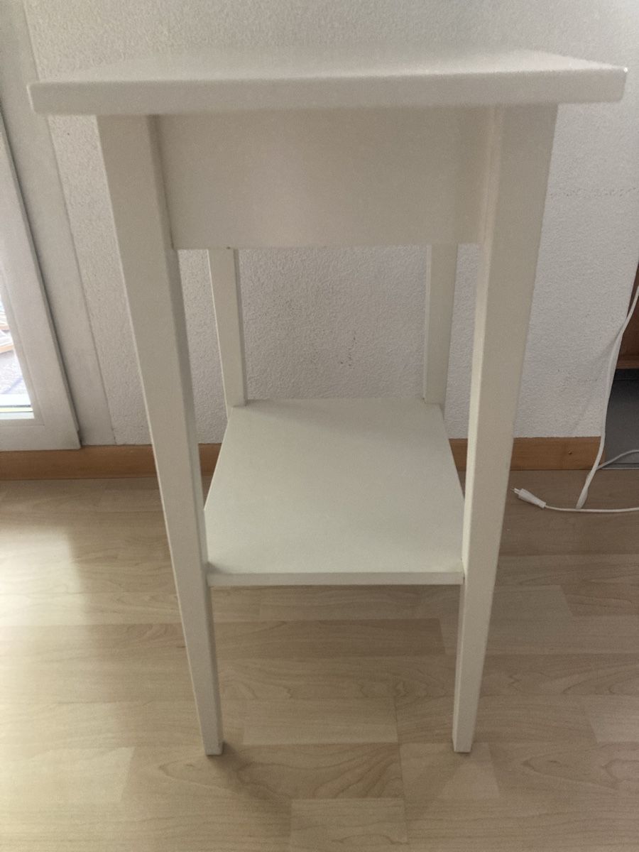 Comodini: Nachttisch Ikea weiss Hemnes – Usato da Hinwil venduto da sonja2891 1