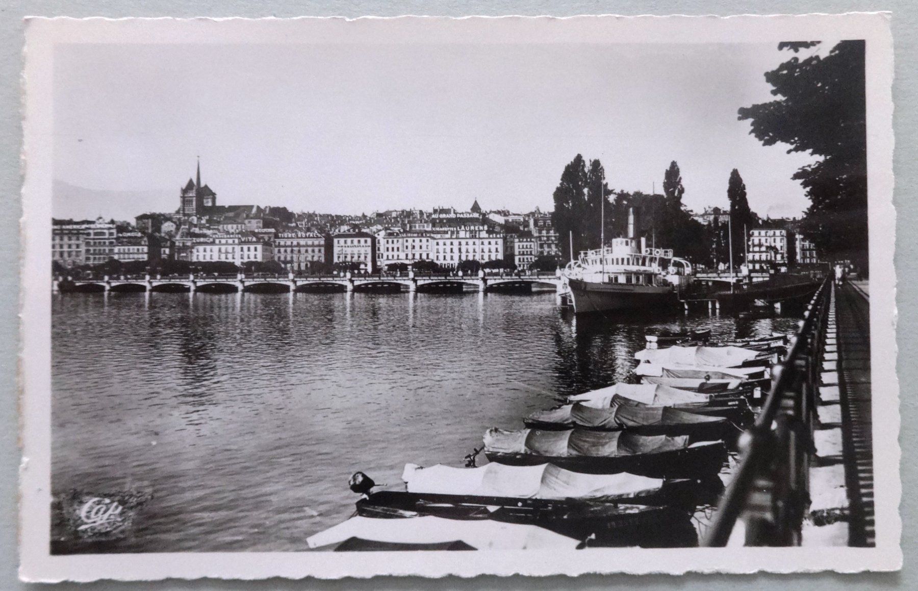 Cartoline postali: Genève - Vue générale de la Cathédrale – Usato da Fétigny venduto da Billy2miny