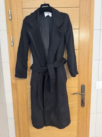 Manteau Hugo Boss noir, taille 34, comme neuf!