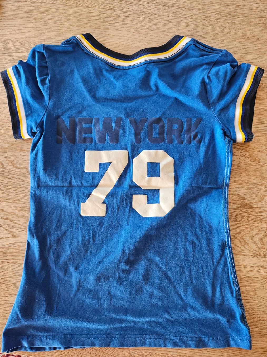 T-shirt: T Shirt Kangu Roos – Usato da Kirchdorf BE venduto da Abalona 2