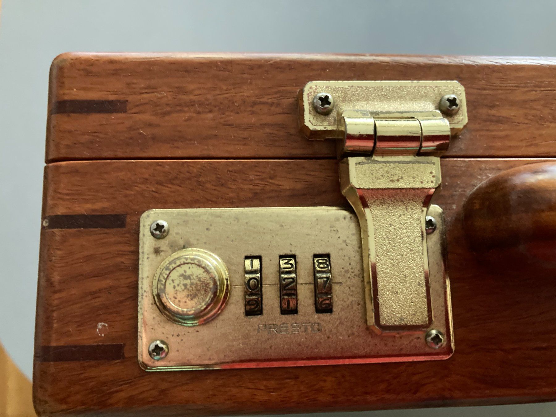 Valises de voyage: Aktenkoffer aus Holz – D'occasion à Obfelden par miau68 7