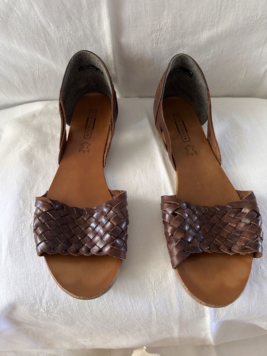 Scarpe da donna: Sommer Ledersandalen Nr. 38 – Usato da Stabio venduto da MAARINAA