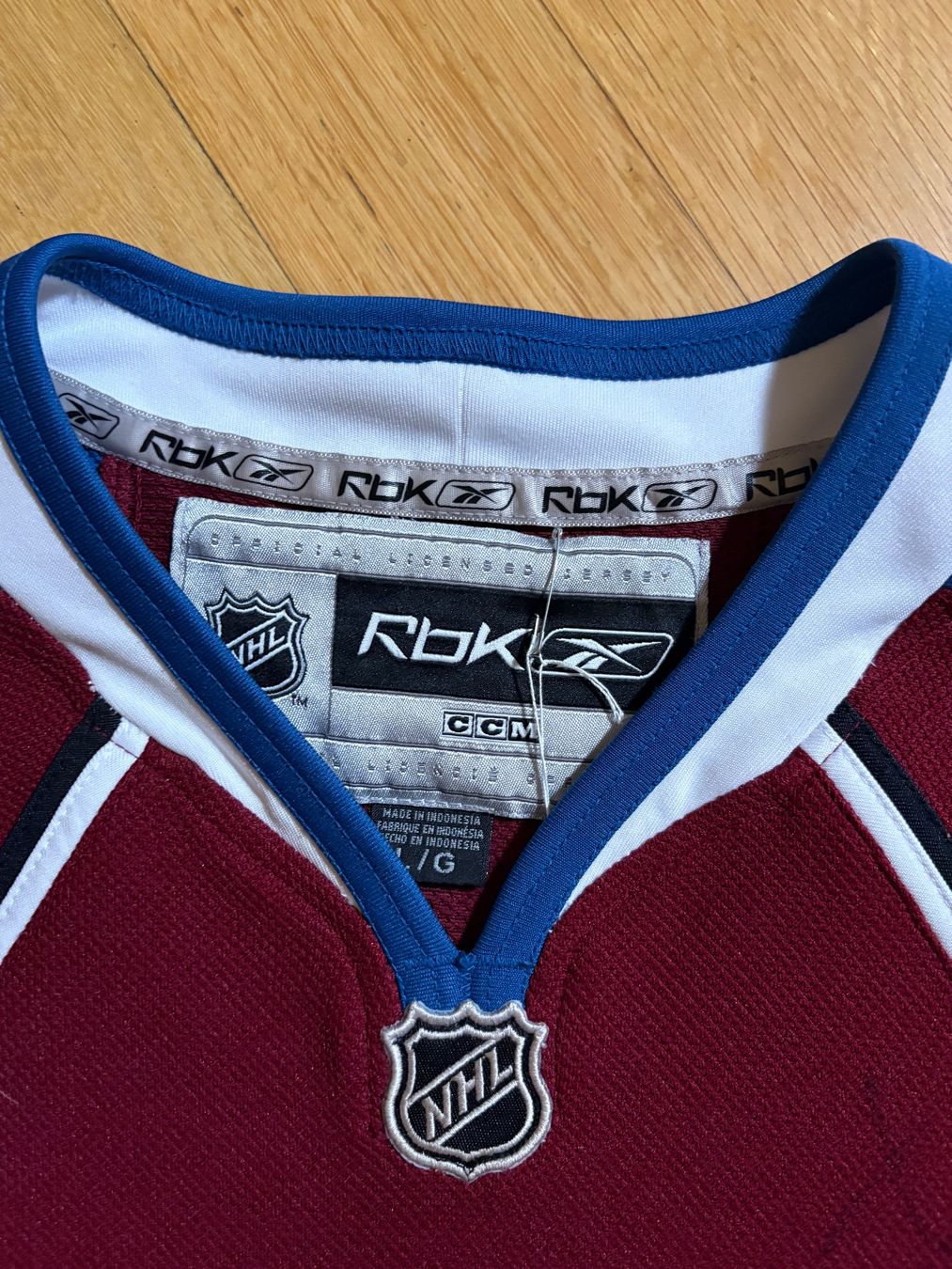 Leibchen & Hosen: Signed Legend Patrick Roy /NHL / Avalanches / Reebok /sz. L – Gebraucht aus Sion von Legit_J 3