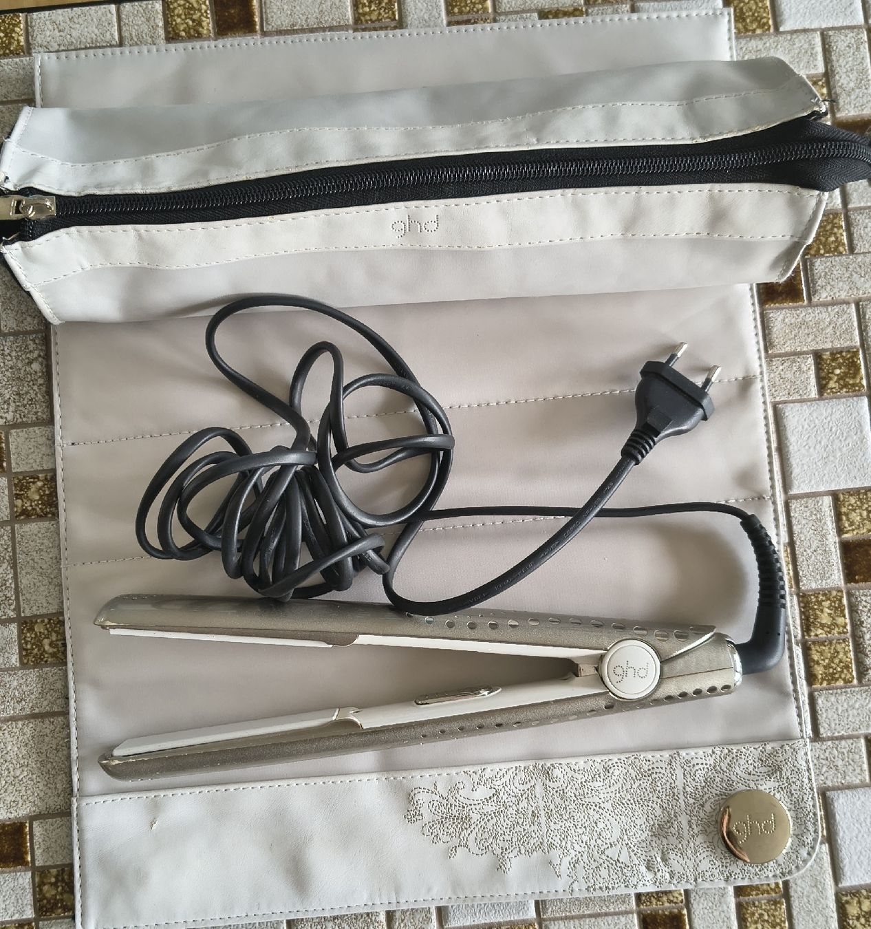 GHD Piastre & Arricciacapelli: Haarglätteisen ghd – Usato da Urtenen-Schönbühl venduto da m.schneider85